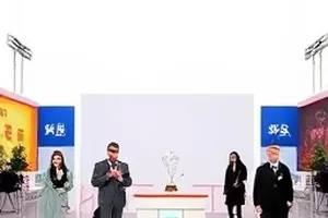 《雾港来信》港口薄雾与信箱